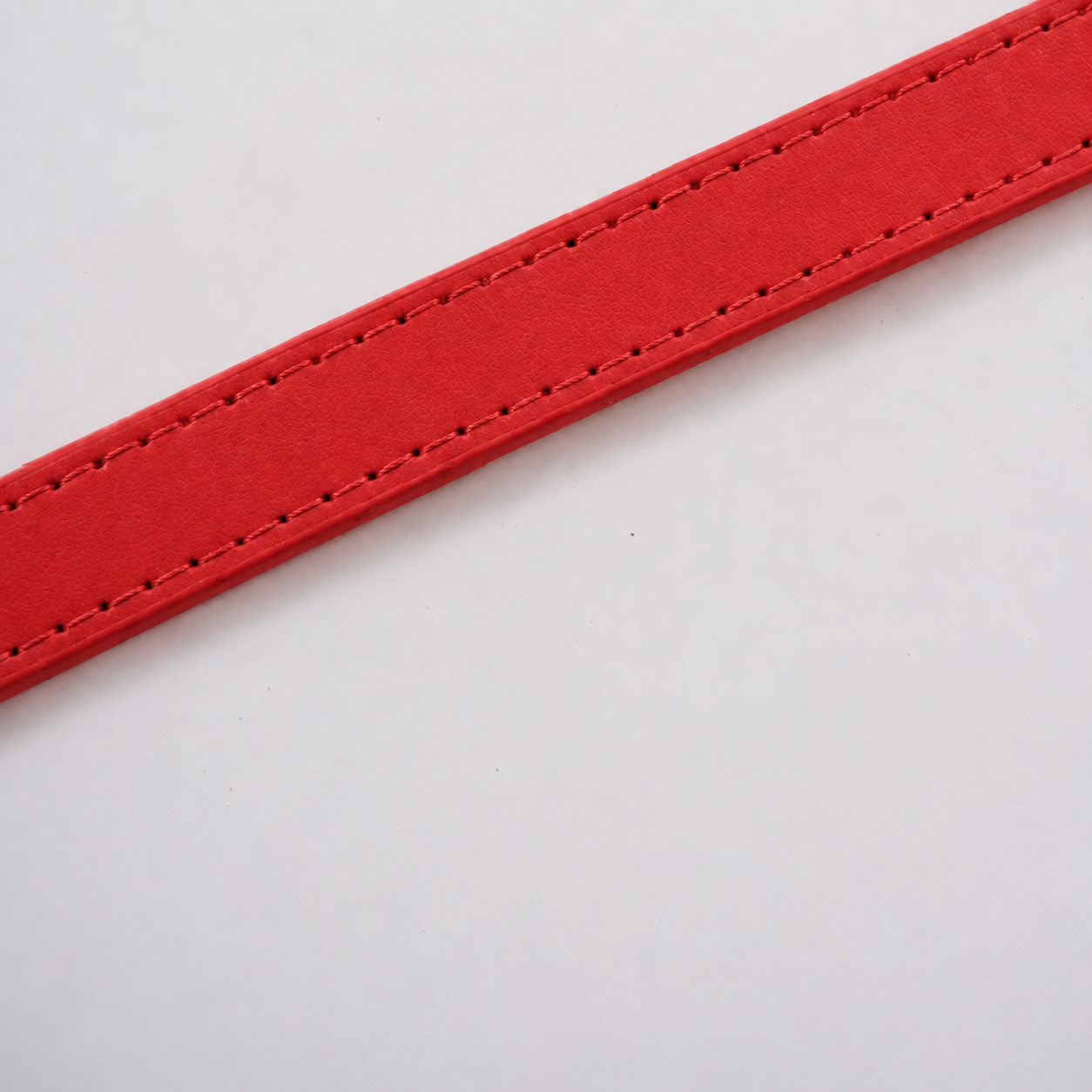 L'Attache — Laisse en cuir Rouge