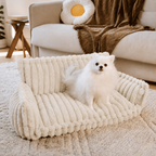 Canapé moelleux pour chien Le Boudoir Ivoire — mise en situation salon